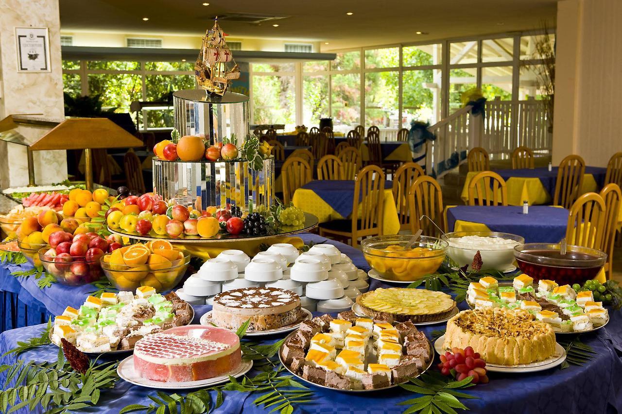 Hotel Oasis Albena Eksteriør billede